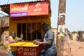 Transaction dans une Agence de “Mobile-Money” en Ouganda